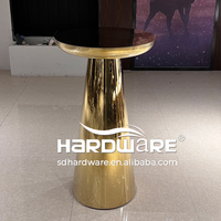 Tables et tabourets de bar hauts modernes en acier inoxydable doré avec cadre en métal et revêtement en velours pour événements de mariage, bars à domicile et hôtels