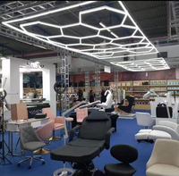Plafonnier LED hexagonal à 7 panneaux - Conception modulaire en nid d'abeille pour garage, atelier, detailing automobile, bureau, entrepôt 50W 6000K Haute luminosité