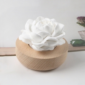 Ambientador de yeso aromático de cerámica a base de madera perfumado hecho a mano en stock, fragancia para el hogar, difusor de aceite esencial de flor de porcelana - Product Image 1