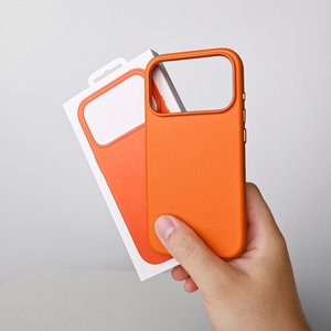 Custodia Magnetica in Pelle Originale <span class=keywords><strong>Apple</strong></span> per <span class=keywords><strong>iPhone</strong></span> 17 Pro Max, Cover Magnetica con Ricarica Wireless per <span class=keywords><strong>iPhone</strong></span> 16 Pro Max con Scatola - Product Image 5