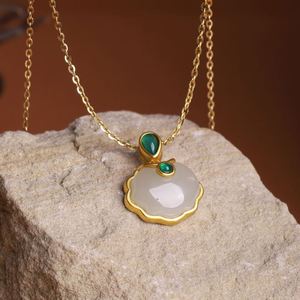 Collier pendentif en jade Hetian avec locket en argent sterling rhodié plaqué or 18 carats, style traditionnel chinois Dylam, pour femmes - Product Image 6