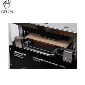 <span class=keywords><strong>Machine</strong></span> de fabrication d'électrodes <span class=keywords><strong>Machine</strong></span> de découpe d'électrodes pour cellules de batterie au lithium de recherche en laboratoire - Product Image 3