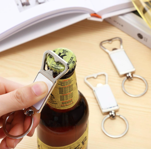 Combo de Llavero Abridor de Botellas Personalizado y Camiseta para Recuerdos de Eventos - Product Image 5