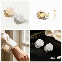 Boutons personnalisés avec logo, en perles, cristaux et strass, motif floral, à clipser, pour chemisiers et blouses féminines, fantaisie, détachables, OEM ODM, vente en gros, en vrac