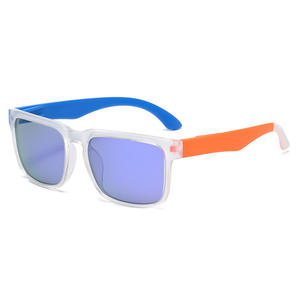 Lunettes de soleil sportives légères à monture intégrale en plastique avec logo personnalisé, polarisées UV400, unisexe, couleur blanche, vente en gros 2024 - Product Image 5