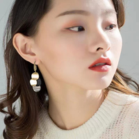 Boucles d'oreilles rondes à quatre couleurs contrastantes de tempérament européen et américain, bijoux de mode pour filles, accessoires pour femmes