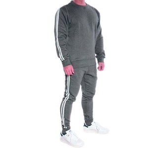Survêtement de sport pour homme, collection Hiver 2026, noir bicolore, à capuche, coupe ajustée, en polaire polyester/coton, pour adulte - Product Image 4