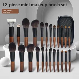 Ensemble de 12 pinceaux de maquillage en poils synthétiques avec manche en bois pour le <span class=keywords><strong>visage</strong></span> - Mini outils de beauté - Product Image 2
