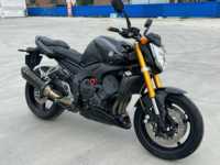 Yamaha FZ1N d'occasion avec moteur quatre cylindres refroidi par eau EFI de 1000 cm³ (dans la gamme 600-1000 cm³). Moteur à grande cylindrée amélioré