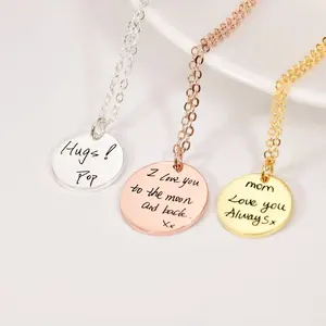 Collar personalizado con letras grabado patrón escritura a mano moneda colgante de acero inoxidable collar joyería para regalo para mujer