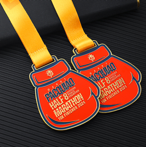 Vos propres médailles de sport personnalisées Gant de <span class=keywords><strong>boxe</strong></span> personnalisé en forme de médaille en laiton Finition en émail 10k Médailles de marathon pour souvenirs - Product Image 4