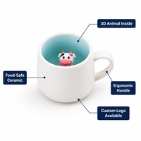 Taza de Cerámica con Animal 3D en el Interior, Personalizada al por Mayor, Linda Taza de Café con Dibujos Animados, Logotipo OEM ODM Impreso, Taza de Regalo Novedosa de Porcelana de 301-400 ml