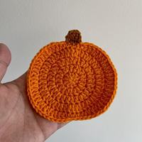 Sous-verre tricoté en forme de citrouille et de pomme, tapis en coton résistant à la chaleur, idéal pour les tables de fête d'Halloween et comme cadeau pour les amoureux des chiens