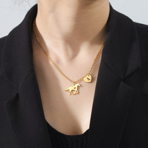 <span class=keywords><strong>Collier</strong></span> Cœur en Acier Inoxydable le Plus Vendu pour Femme, <span class=keywords><strong>Collier</strong></span> Initial Cœur <span class=keywords><strong>Cheval</strong></span> Tendance, <span class=keywords><strong>Collier</strong></span> <span class=keywords><strong>Personnalisé</strong></span> 26 Lettres - Product Image 1