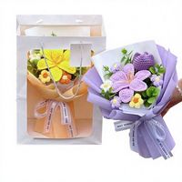 Ramo de Flores de Ganchillo, Tulipanes Tejidos, Arreglo Floral, Regalo de Cumpleaños, Ramo de Tulipanes de Ganchillo, Regalo para Mamá, Flores de Ganchillo