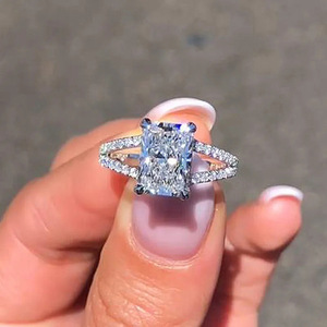 Anello di fidanzamento quadrato a doppio strato per donna, elegante gioiello da dito alla moda - Product Image 2