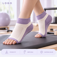 Chaussettes de Pilates à bout ouvert avec grip, lavande et blanc, spécifications complètes pour acheteurs, développement en usine, programme de vente en gros