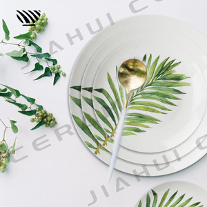 Collection d'assiettes en porcelaine imprimées <span class=keywords><strong>aquarelle</strong></span> de <span class=keywords><strong>feuille</strong></span> de <span class=keywords><strong>palmier</strong></span> vibrante avec détails de verdure tropicale - Product Image 3