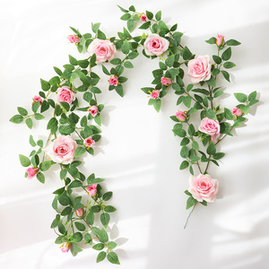 Guirlandes de roses artificielles Hua Qianyun, fleurs en soie à suspendre au mur, décoration pour la maison et les mariages - Product Image 1