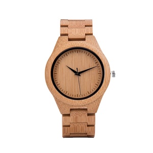 Orologio Sportivo da <span class=keywords><strong>Uomo</strong></span> <span class=keywords><strong>di</strong></span> Alta Qualità con Movimento al Quarzo Giapponese MIYOTA 2035 C23, Scatola in Legno <span class=keywords><strong>di</strong></span> Bambù 21CM, Quadrante con Lancette alla Moda - Product Image 1