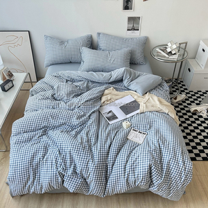 Readymade <strong>Checkered</strong> Polyester Duvet Cover Set Blued and White <strong>Bedsheet</strong> with 2 Pillowcases on Sale - Product Image 1