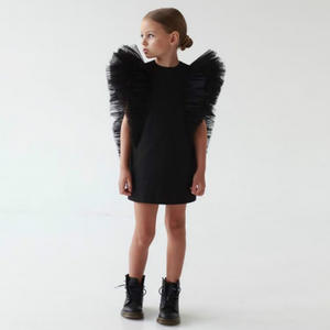 Dernières conceptions de manches à volants enfants anniversaire fleur fête blanc noir a-ligne enfants mariage princesse <span class=keywords><strong>petite</strong></span> fille <span class=keywords><strong>robe</strong></span> - Product Image 2