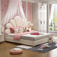 Geschwungenes Kopfteil Samtbezogenes Bett Mädchen Prinzessin Rosa Samtbett