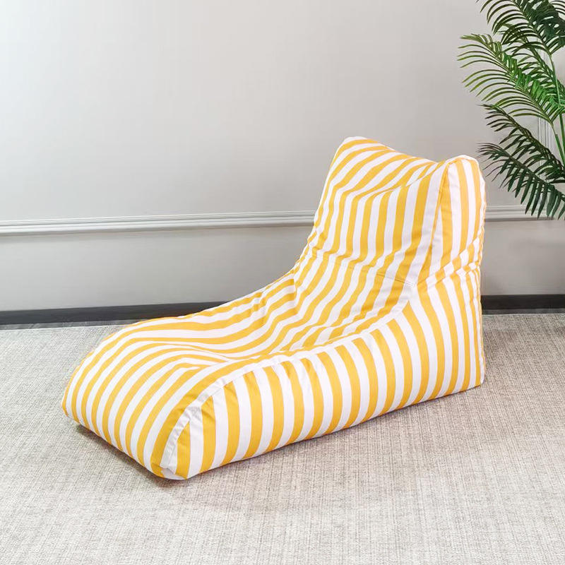 สีเหลืองและสีขาว