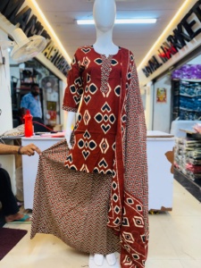 Traditional Red Other Reversible Summer <b>Kurta</b> Pant Set Dupatta <b>Women</b> Ethnic Casual Floor-Length Loose Fit In-Stock India - Product Image 1