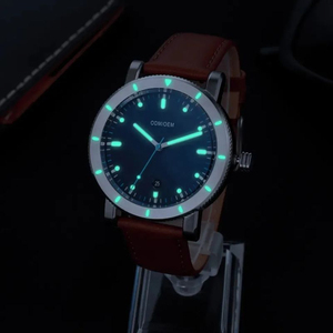 นาฬิกาแบบ OEM ODM ผลิตตามสั่ง พร้อมโลโก้แบรนด์  กลไกอัตโนมัติ Miyota 9015 หน้าปัดสีน้ำเงิน แสดงวันที่ตำแหน่ง 6 นาฬิกา ฝาหลังแบบโชว์กลไก สายหนัง - Product Image 2