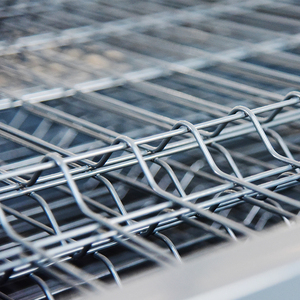 Clôture en panneaux de <span class=keywords><strong>grillage</strong></span> métallique moderne en acier au carbone <span class=keywords><strong>soudé</strong></span>, courbée, étanche, pour extérieur, <span class=keywords><strong>hauteur</strong></span> <span class=keywords><strong>2m</strong></span>, montage facile, sécurité 3D pour ranch et maison, Yishuo - Product Image 5