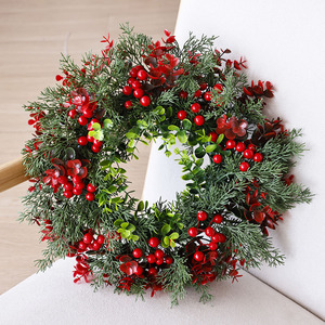 Guirnalda Navideña Roja de Bayas de 40 cm YUELIAN, Corona Navideña Artificial de PE, Corona de Hojas de Eucalipto, Decoración Festiva - Product Image 4