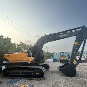Escavatore Usato Originale Hyundai 220LC-9s di Alta Qualità a Prezzo Conveniente, 22 Tonnellate, Idraulico Cingolato per Costruzioni, Disponibile - Product Image 3