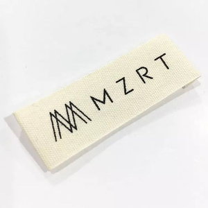 Étiquettes de vêtements personnalisées écologiques à pliage latéral en coton biologique avec logo imprimé, tissées et à coudre pour les vêtements - Product Image 4