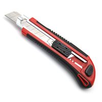 Couteau de coupe Auto-chargement 18mm Snap off Lame Couteau utilitaire RX30837 Caoutchouc Plastique Poignée Boîte Cutter Y Compris 3pcs Lames