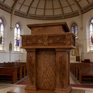 Pupitre d'église <span class=keywords><strong>en</strong></span> <span class=keywords><strong>bois</strong></span> avec sculptures complexes, fabrication professionnelle pour les églises missionnaires - Product Image 1