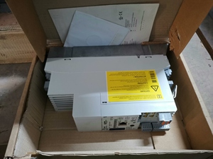 E84AVHCE1524SB0 PLC 8400 15กิโลวัตต์ E84AVHCE1524SB0 - Product Image 1