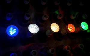 <span class=keywords><strong>Ampoule</strong></span> <span class=keywords><strong>GU10</strong></span> 220V, lumière de couleur différente, <span class=keywords><strong>ampoule</strong></span> <span class=keywords><strong>LED</strong></span> - Product Image 6