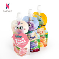 Conception personnalisée Pochette d'emballage de liquide en plastique pour boissons debout avec bec verseur Sac pochette à bec verseur pour jus d'aliment pour bébé