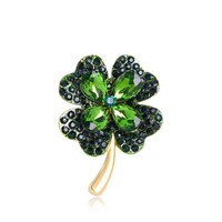 Broche trèfle à quatre feuilles en strass tendance pour femme, élégante broche porte-bonheur avec base en alliage et cristaux pour costume ou accessoire d'écharpe