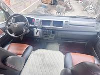 Minibus Hiace d'occasion à essence, manuel, conduite à droite, 13 places, excellent rapport qualité-prix, volume de ventes attractif, prix avantageux, norme Euro 3, navette