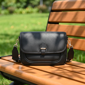 Sac à bandoulière vintage noir aspect cuir avec fermeture éclair, sac à rabat portable pour femme pour les trajets quotidiens - Product Image 6