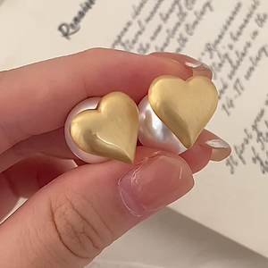 Direct Factory Sale Exquisite Simple Style Gold Plated Heart <b>Pearl</b> Stud <b>Earrings</b> for Women - Product Image 1