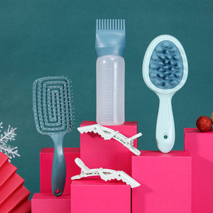 Set de Cuidado Capilar Navideño Verde de 6 Piezas, Material ABS, para la Población en General, Regalo Navideño - Product Image 3