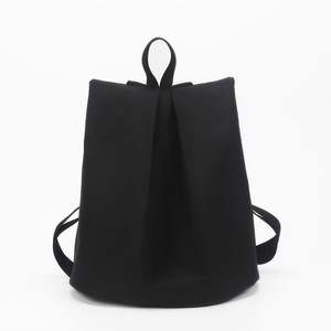 Sac à dos de danse rose personnalisable avec logo, idéal pour la danse classique et latine, en tissu Oxford imperméable de qualité supérieure, parfait comme cadeau pour les cours de formation. - Product Image 3