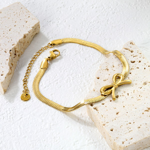 กำไลข้อมือรูปดอกไม้ ทอง เงิน สแตนเลสสตีล สำหรับผู้หญิง สวมใส่ได้ทุกวัน - Product Image 4