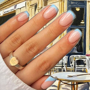 Qianya, venta al por mayor, prensa cuadrada corta en las <span class=keywords><strong>uñas</strong></span>, diseño <span class=keywords><strong>de</strong></span> punta francesa azul, 24 Uds., puntas <span class=keywords><strong>de</strong></span> cobertura completa, <span class=keywords><strong>uñas</strong></span> postizas extraíbles para mujeres - Product Image 3