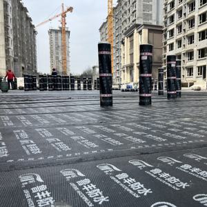 Membrane d'étanchéité SBS en bitume caoutchouté résistant à l'eau pour toitures, sous-sols et fondations extérieures, épaisseurs 3mm et 4mm - Product Image 3