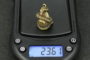 Fabriek Directe Verkoop Antiek Messing CA043 Zodiac Snake Goudstaaf Messing Sleutelhanger Hanger - Product Image 3