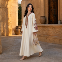 Vente en gros d'abaya kaftan pour femmes, robe longue à manches longues avec broderie florale